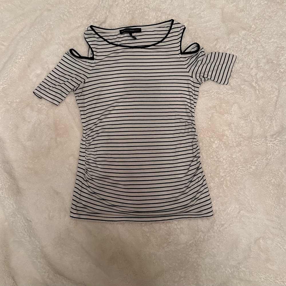 White House black market black and white shirt and size XS.